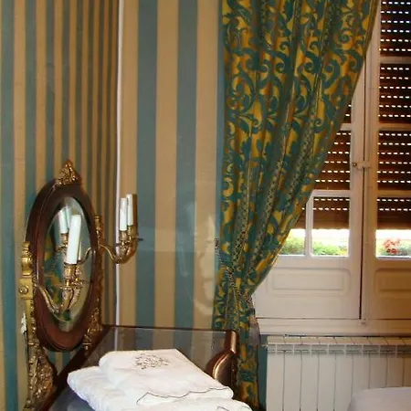 Casa Rural Piedrahíta ( Art Déco )